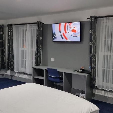 Dreams Hotel - Park View Barking  Bagian luar foto