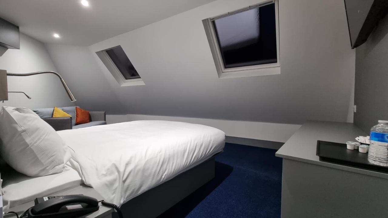 Dreams Hotel - Park View Barking  Bagian luar foto