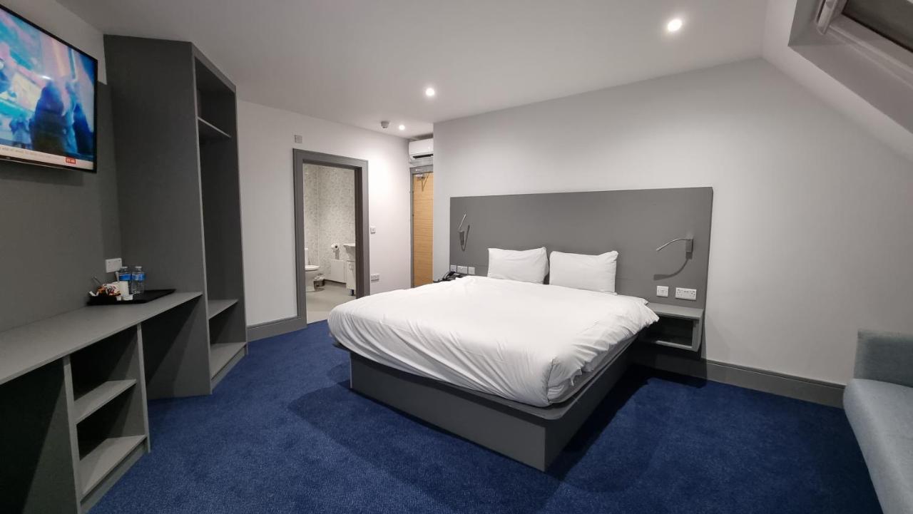 Dreams Hotel - Park View Barking  Bagian luar foto